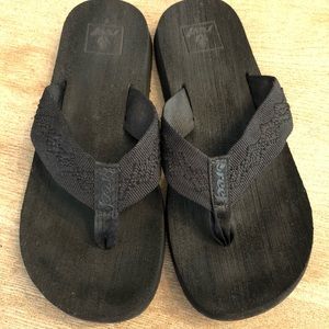 Black Reef Flip Flops